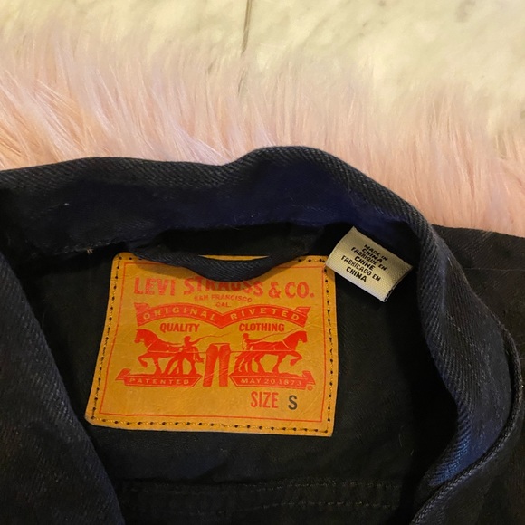 Levi’s jacket - Picture 2 of 3
